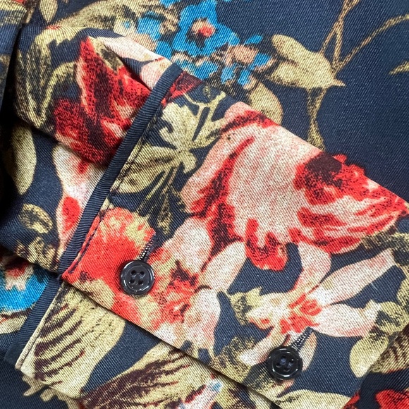 Floral blouse - Picture 3 of 3